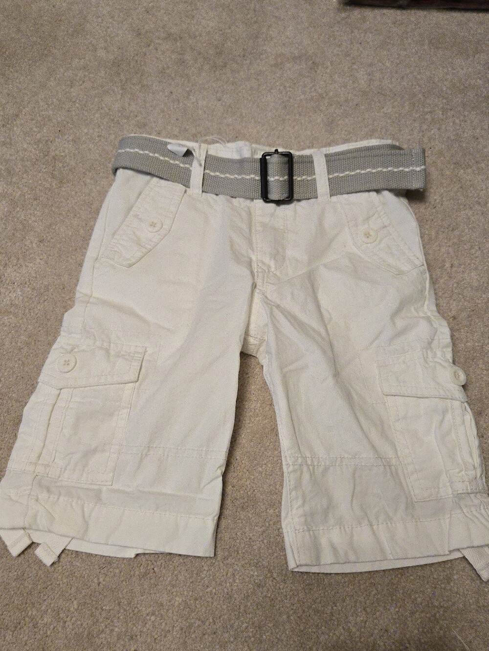 Old Navy White Cargo Shorts Boys Size 6 with Gray Belt